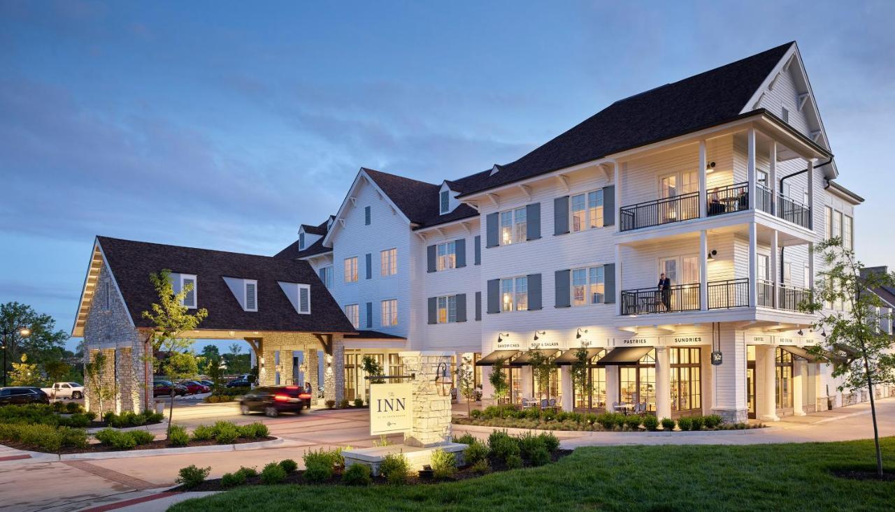 The Inn At Meadowbrook Overland Park Exterior photo